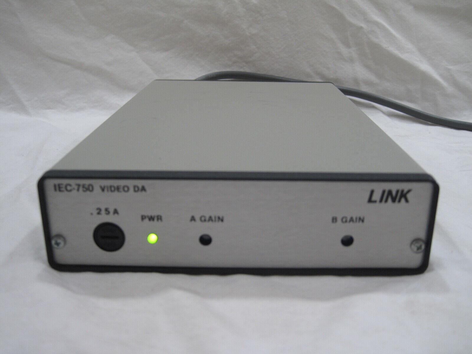 Link Iec-750 Video Distribution Amplifier